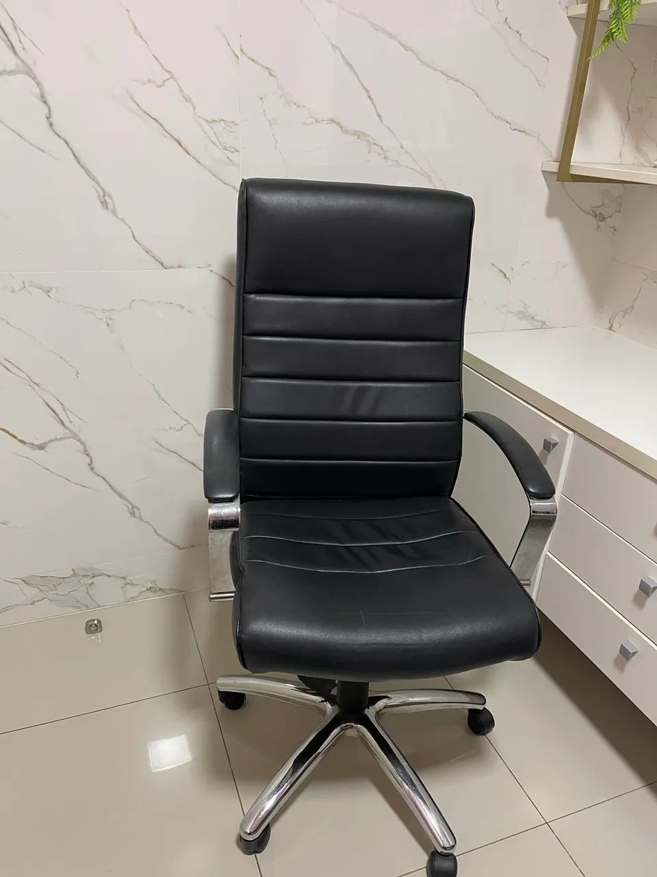 Cadeira presidente de escritório 
