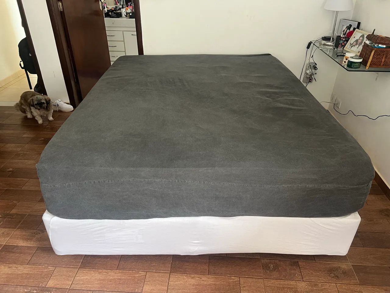 Vendo Box Queen é bom estado 