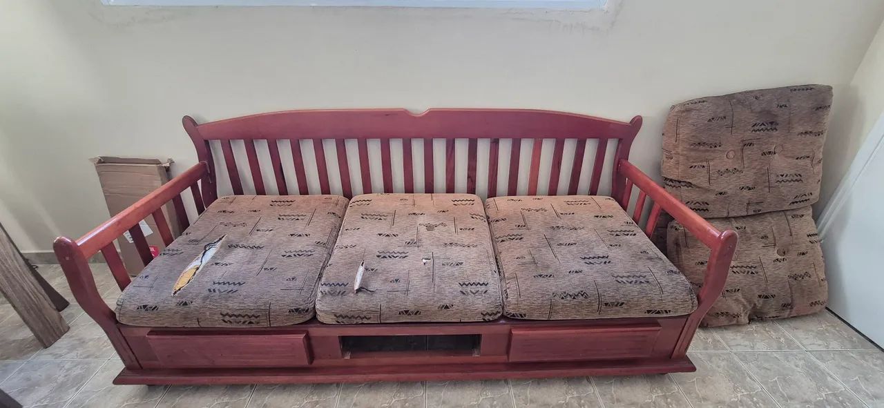 Sofa de madeira maciça  - Foto 5