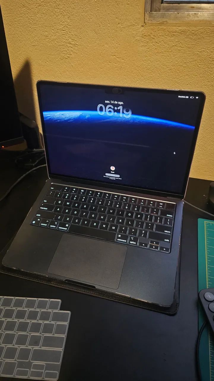 MACBOOK AIR M3 COM CAIXA