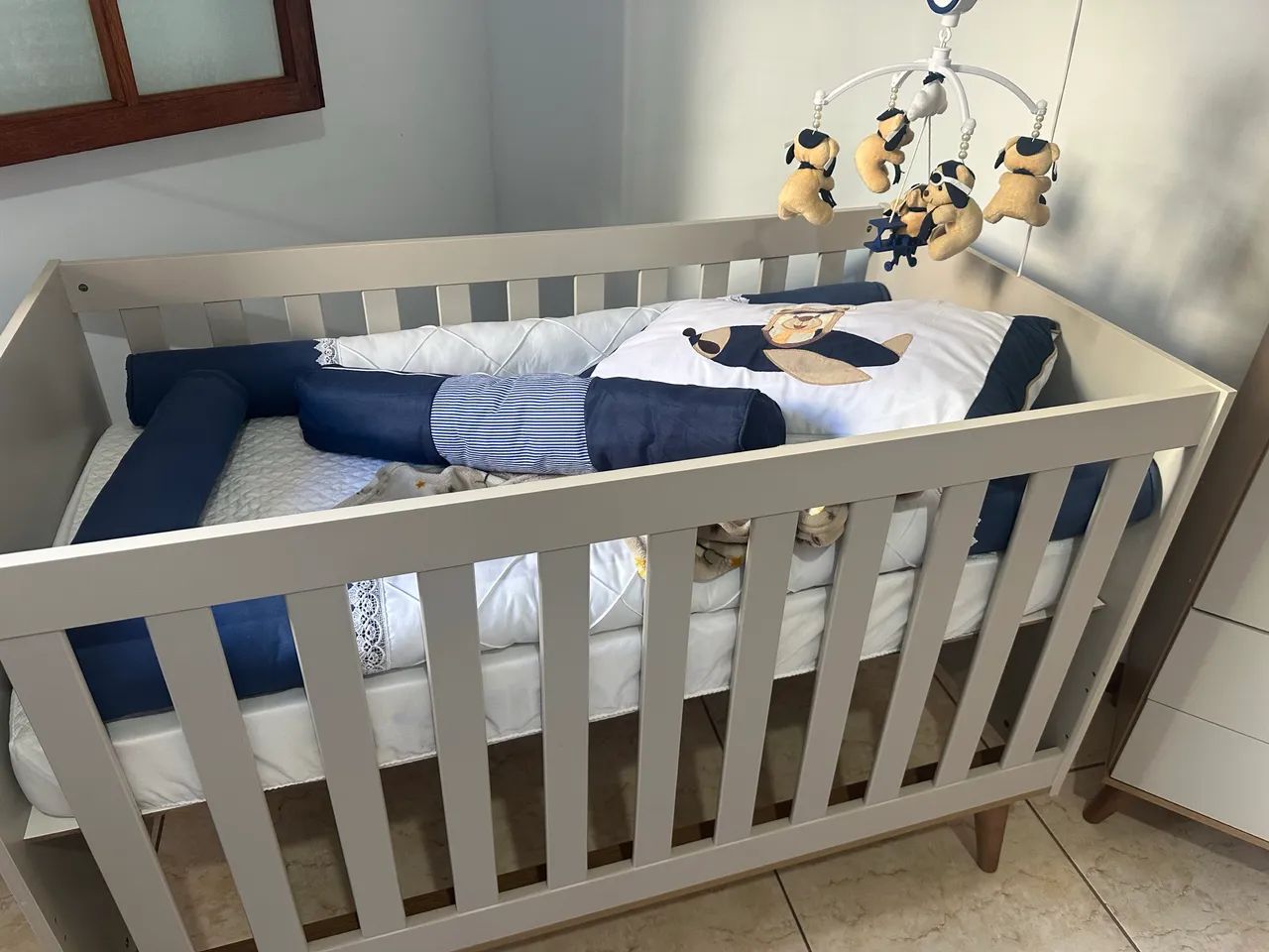 Vendo berço com colchão 