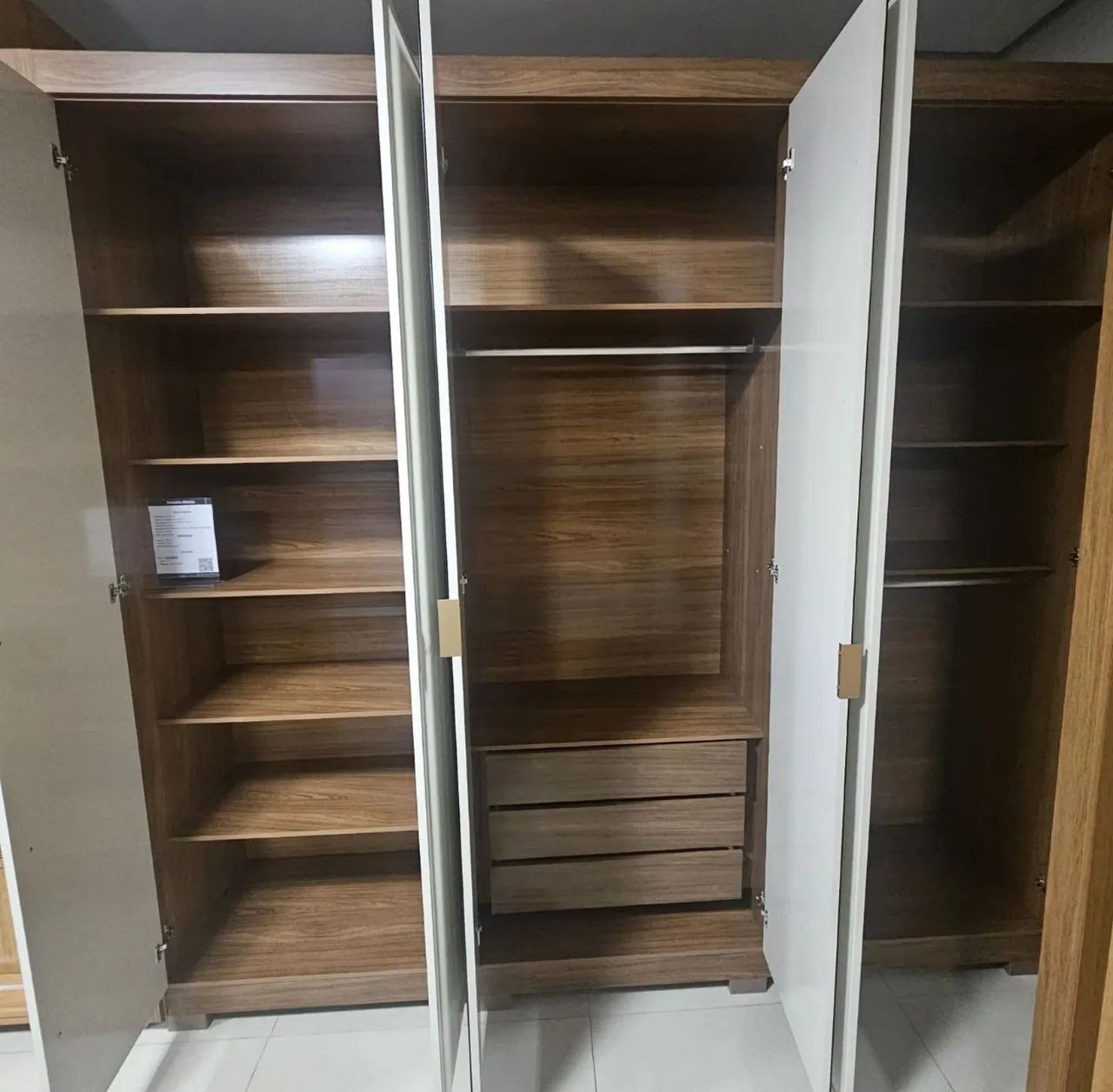 GUARDA-ROUPA MILLETO   - Foto 3