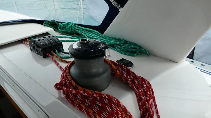 Vendo COTA de espetacular VELEIRO de 41 pés  - TOR 12,5 - ano 2022. - Foto 9