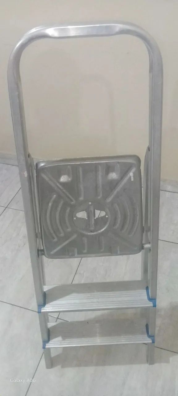 Escada - Foto 2
