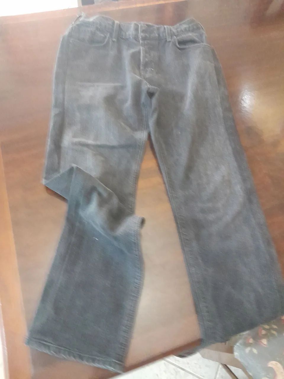 4 calcas,2 importadas, 6 bermudas e 2 short tudo usado - Foto 5