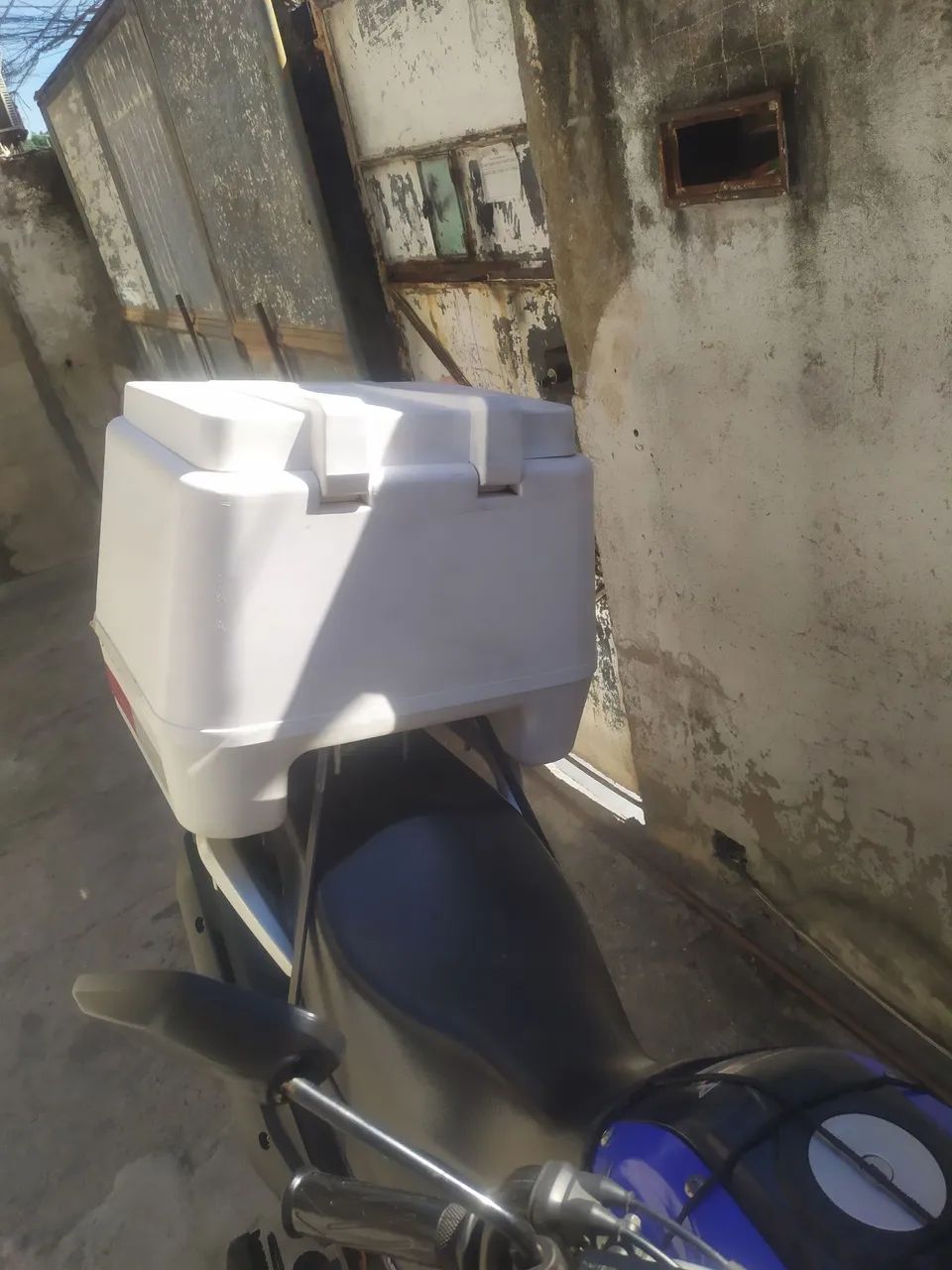 Vendo Baú com ferragem usado na Crosser  - Foto 3