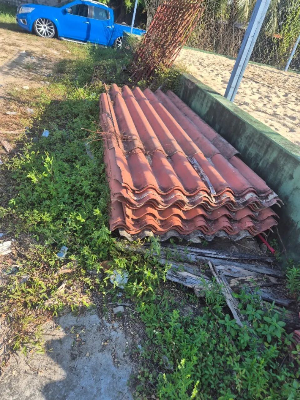 Telhas de barro colonial e brasilit usadas - Foto 2