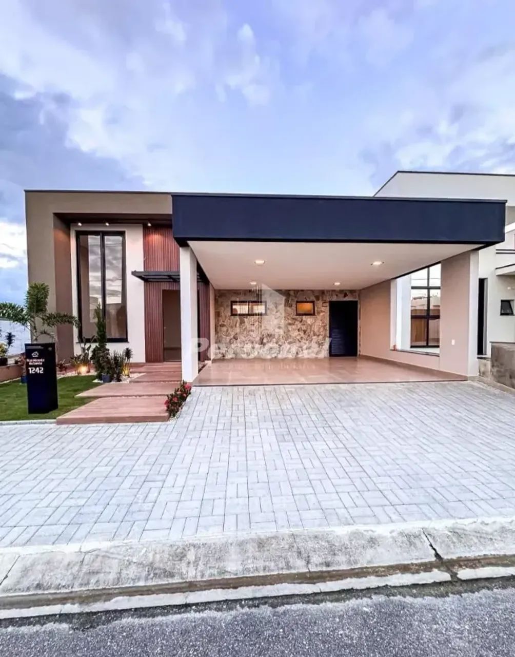 Oportunidade casa com 3 suítes amplas  Condomínio Perolas do Vale 