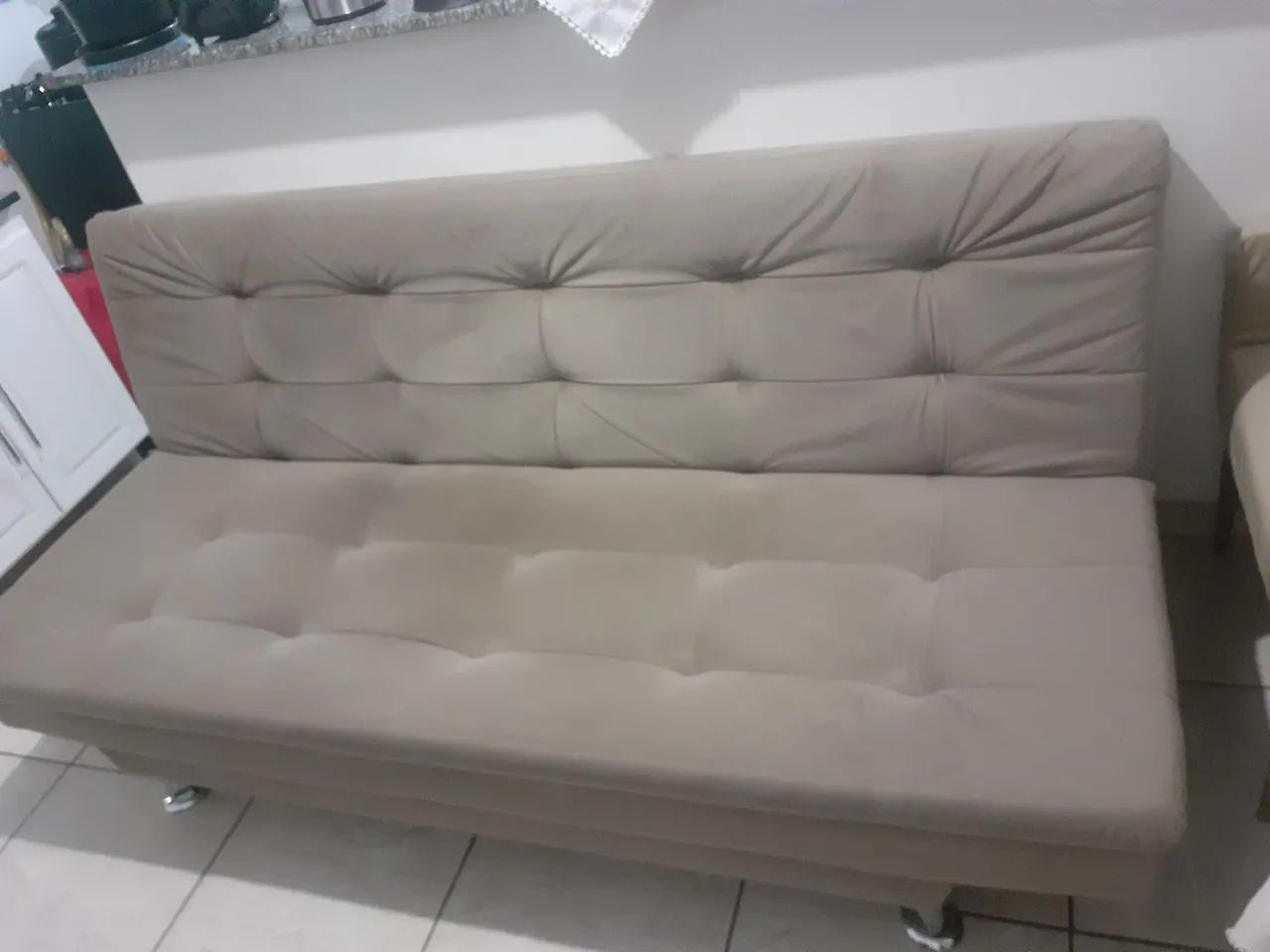 Vende-se um sofá cama 3 lugar reclináveis grafite muito confortável e conservado  - Foto 4
