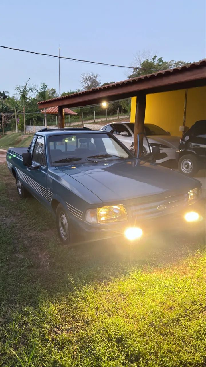 Ford Pampa 4X4 Jeep GL / L 1.6 (álcool) 1989