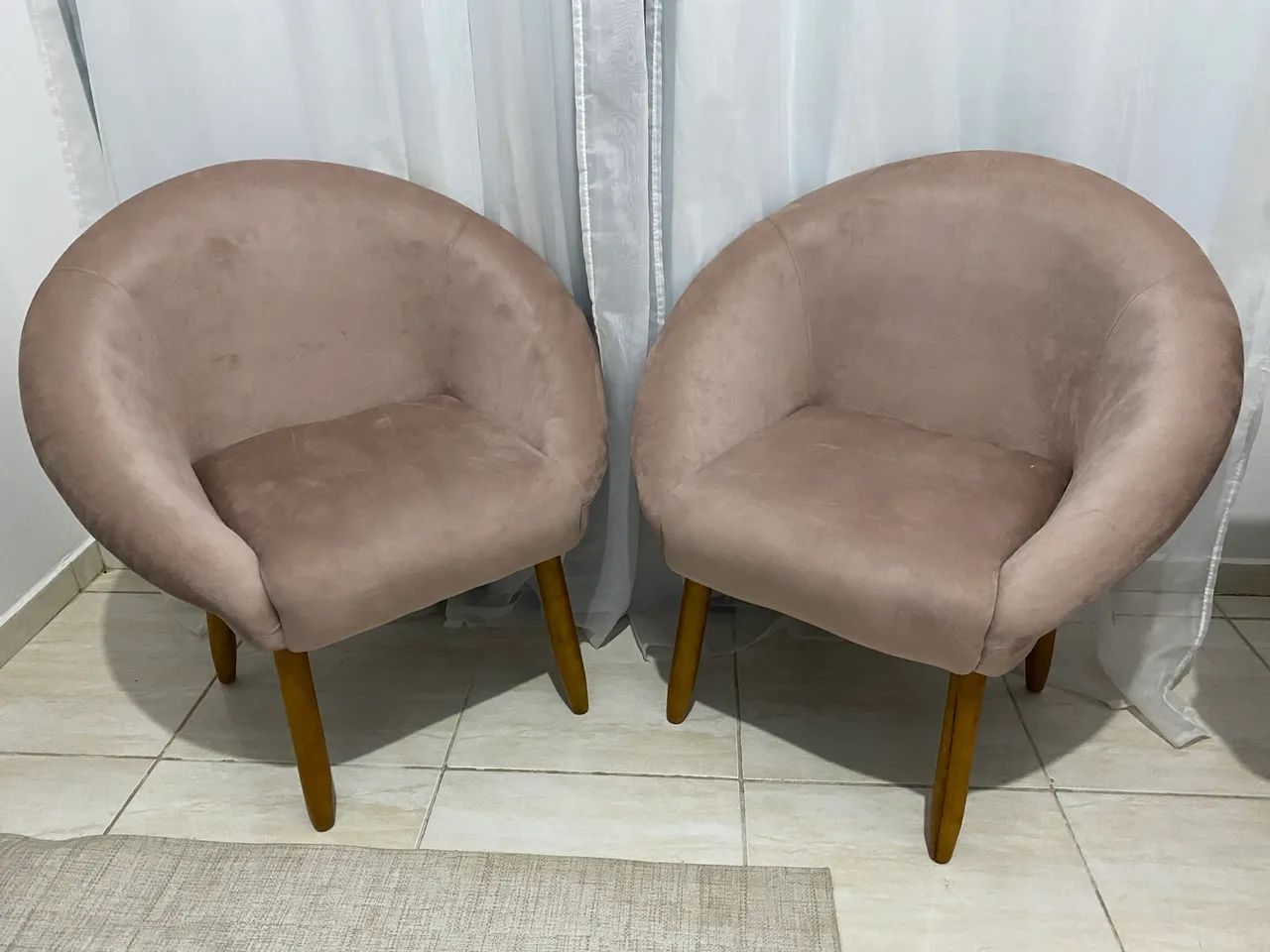 KIT COM 2 POLTRONAS ROSÊ