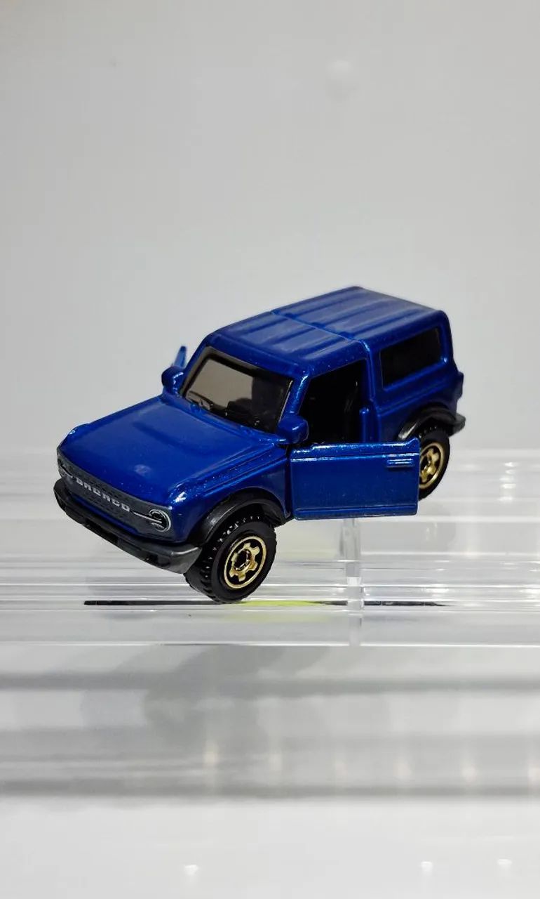 Matchbox - Moving parts - Ford Bronco + RX7