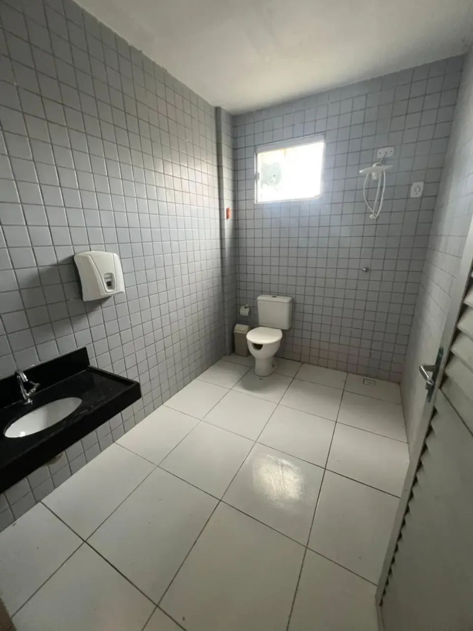 Galpão com 600 m2 e amplo pátio próximo a BR 101em Conde PB - Foto 4