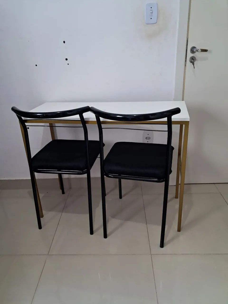 Mesa escritório em metalon com 2 cadeiras  - Foto 3
