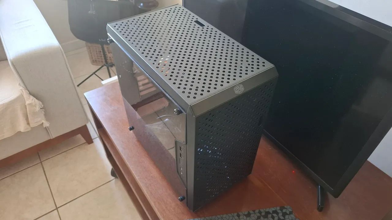 Gabinete Cooler Master Master box Q300L - Foto 2
