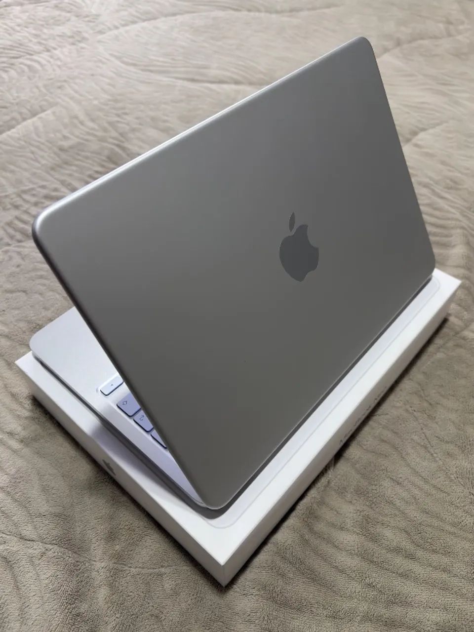 MacBook Neo 8/512gb Silver Garantia Apple 2027 Novíssimo
