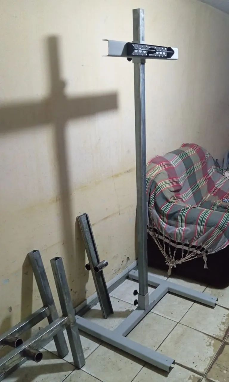 SUPORTE PARA TV MODELO PEDESTAL REGULÁVEL DE 32 A 60 POLEGADAS 