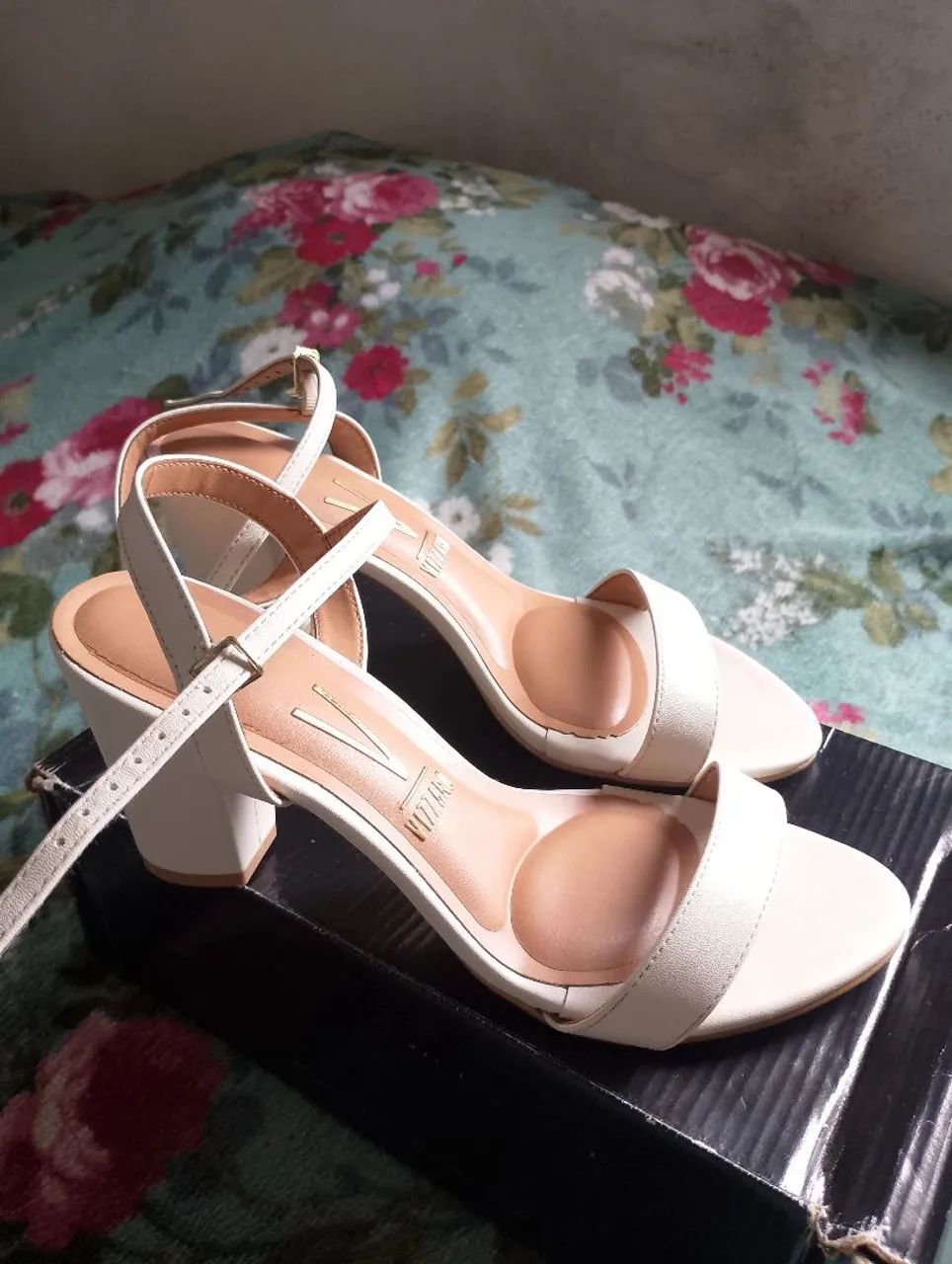 Sandália Vizzano branco off white  - Foto 2