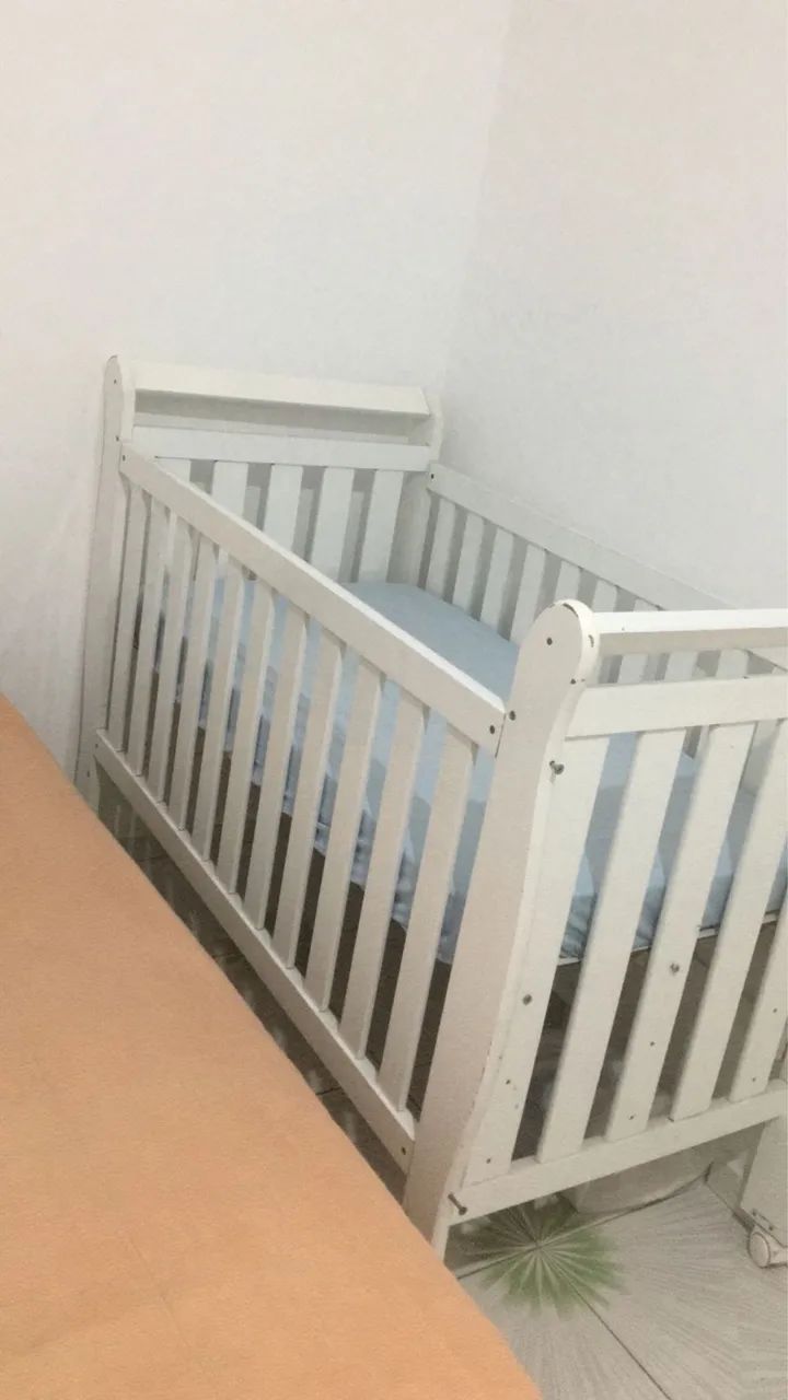 Berço Americano Branco com 3 Regulagens de Altura - Conservado