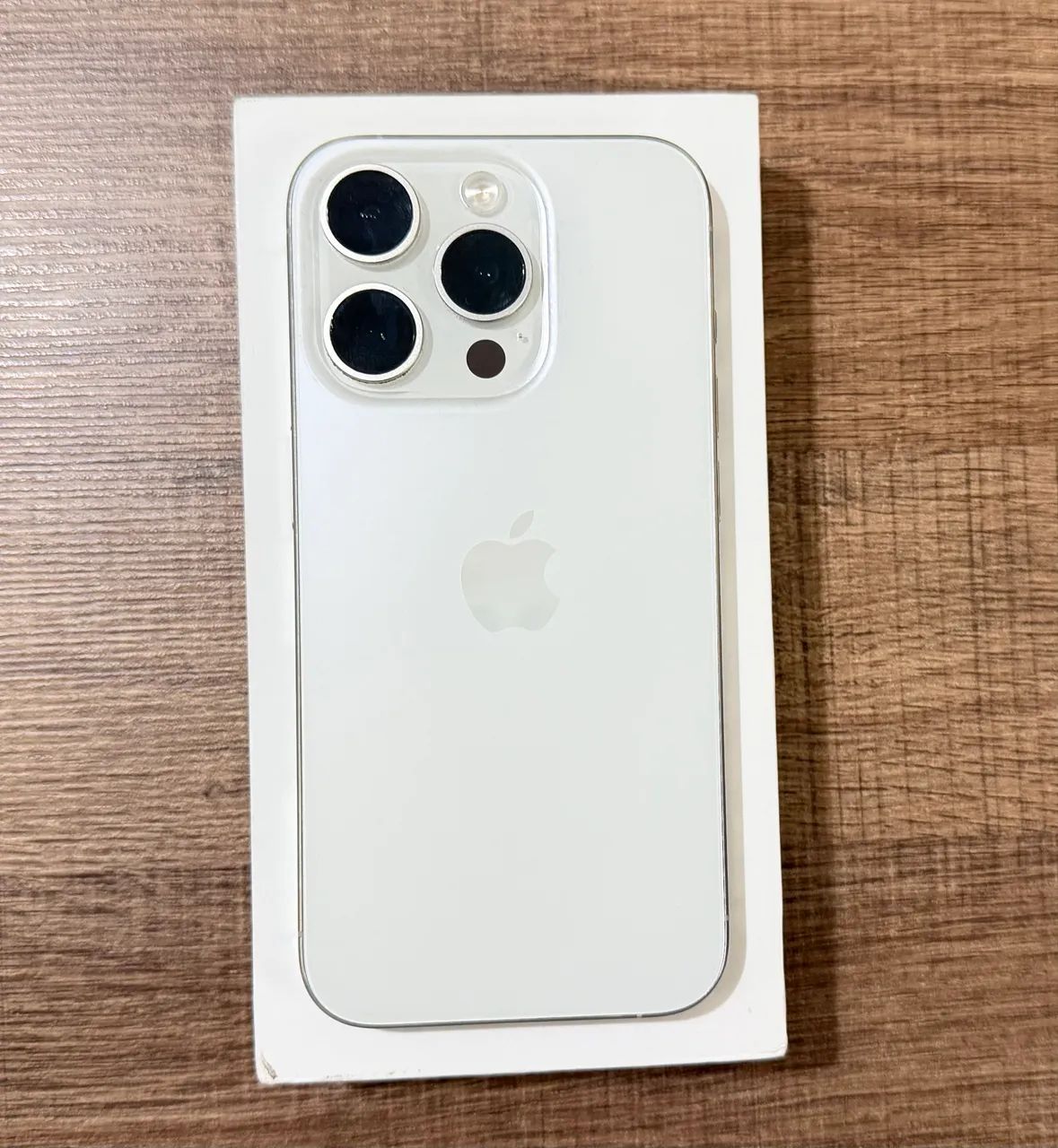 iPhone 15Pro 128GB ホワイト Apple Iphone 15 Pro (128 Gb) - Titânio Branco - Seminovo