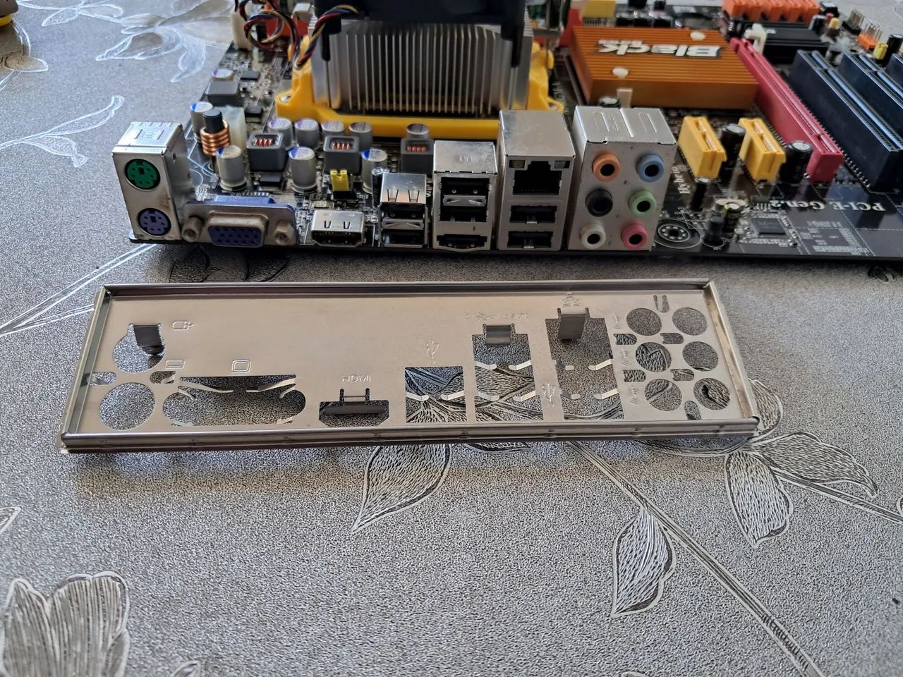 Placa Mãe ECS Black Series A780GM-A com processador Athlon II X2 e 4GB de RAM - Foto 3
