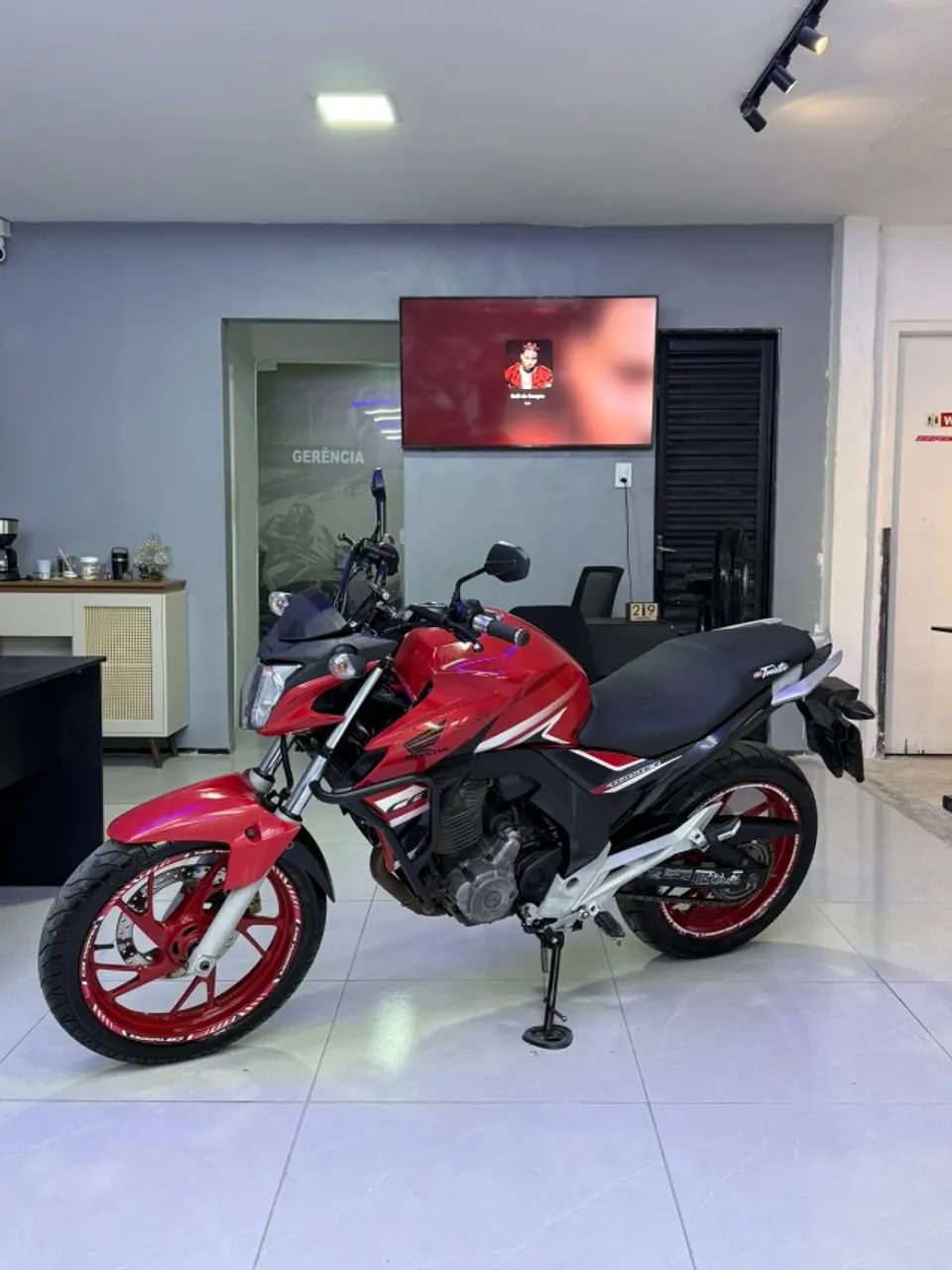 HONDA CB 250 ? 2018 - Foto 2
