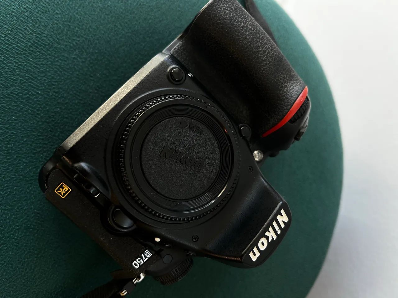 CÂMERA NIKON D-750