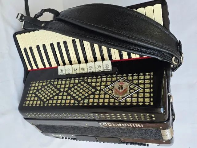 Acordeon 120 Baixos Todeschini Super 6 Impecável - Foto 3