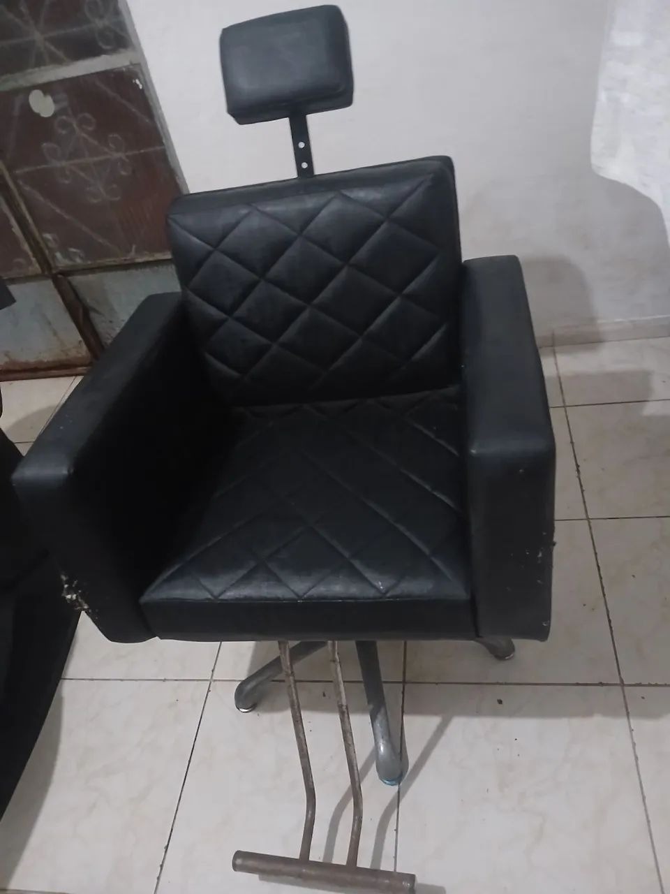 Vendo poltrona de salão de beleza  - Foto 3