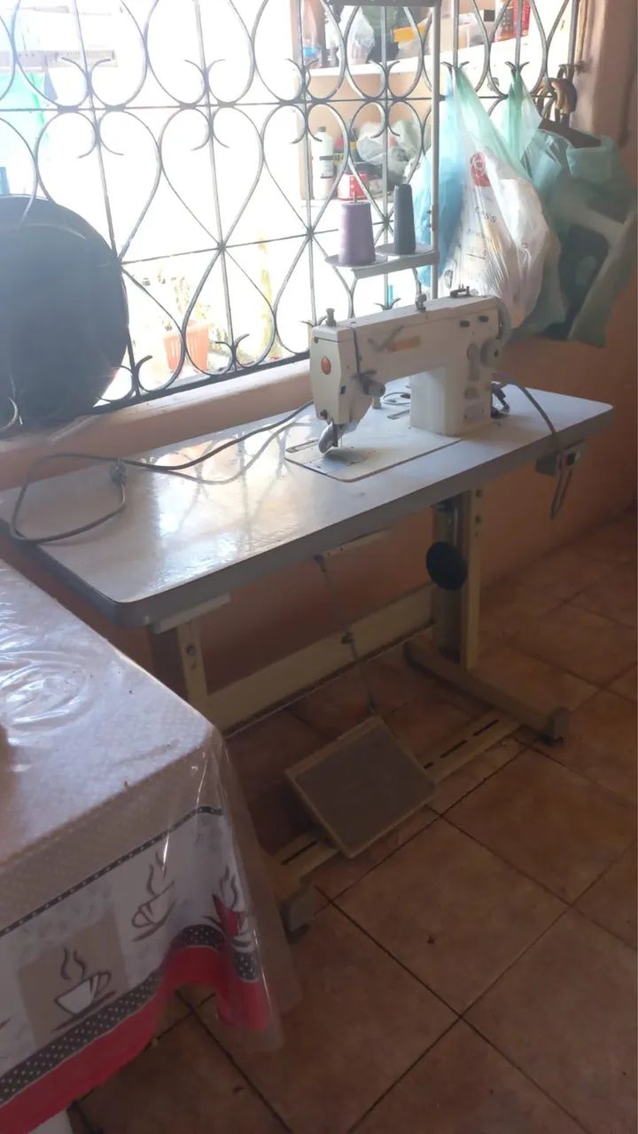 Máquina de costura  - Foto 3