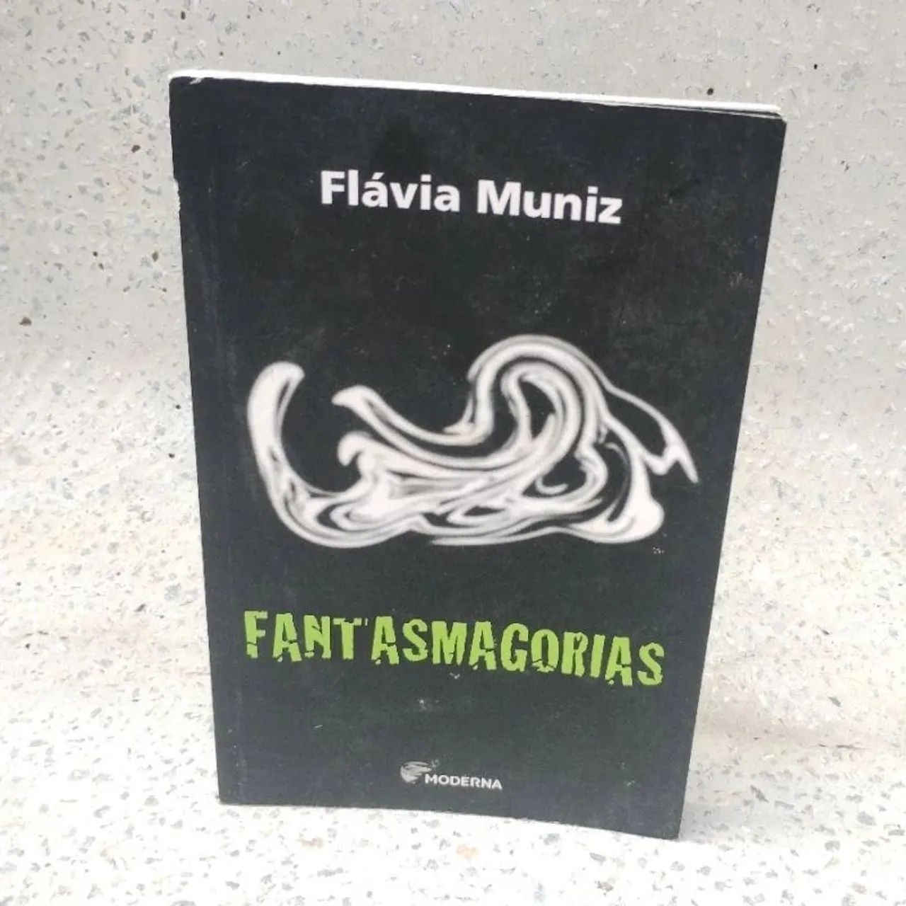 Livro Fantasmagorias - Flávia Muniz
