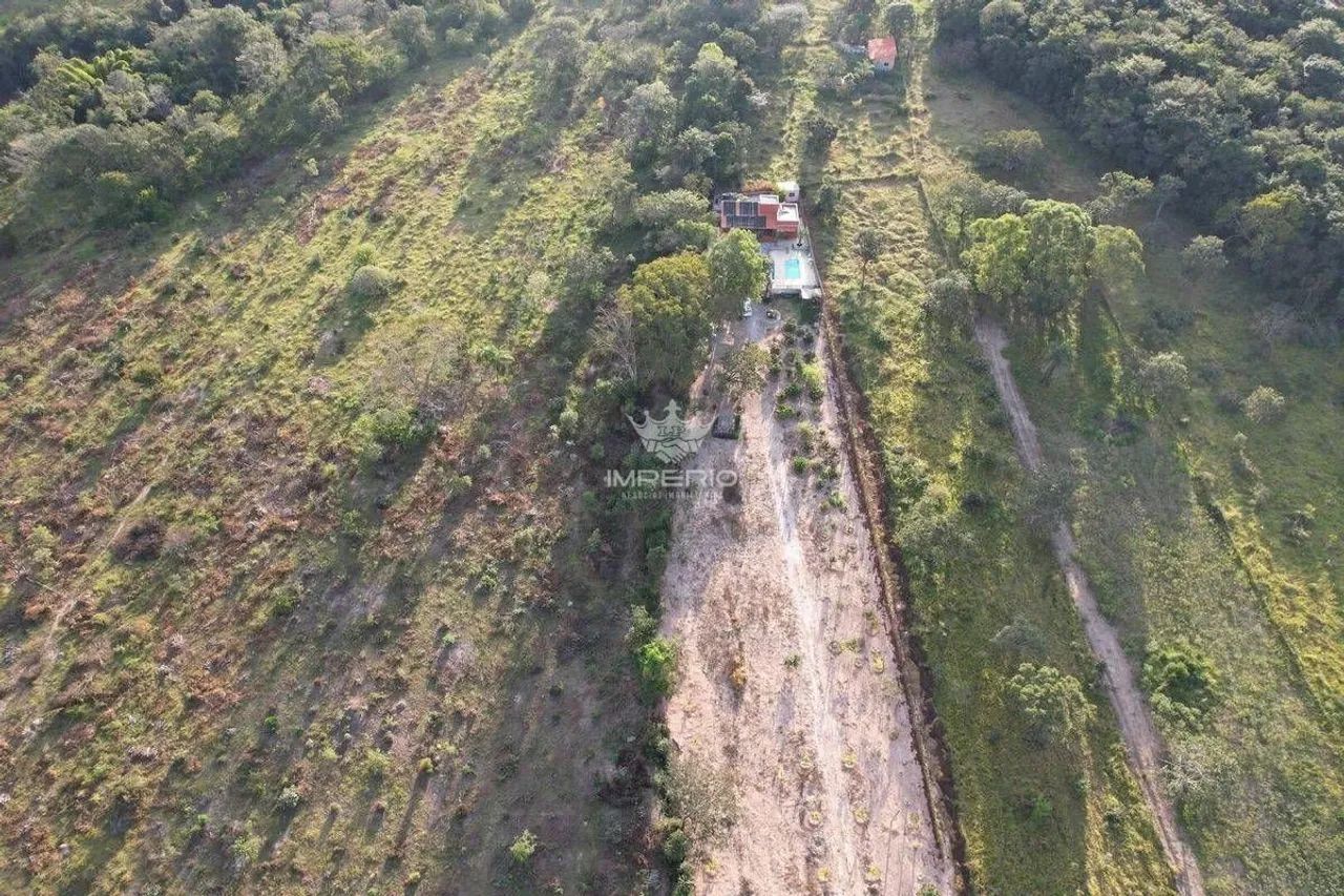 SÍTIO Á VENDA EM SÃO JOSÉ DO SALGADO 5477 M²