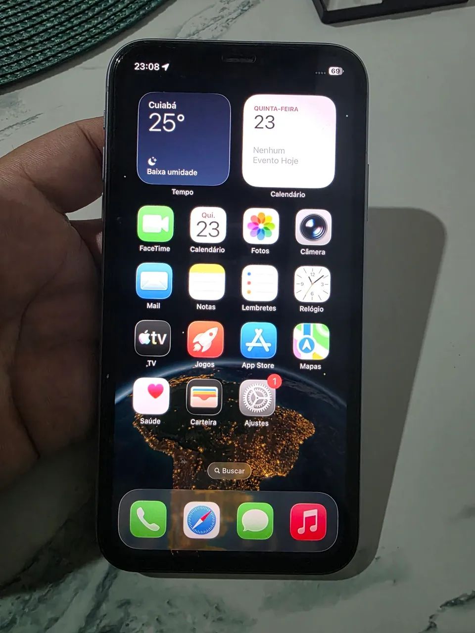 iPhone 11 64 GB 
