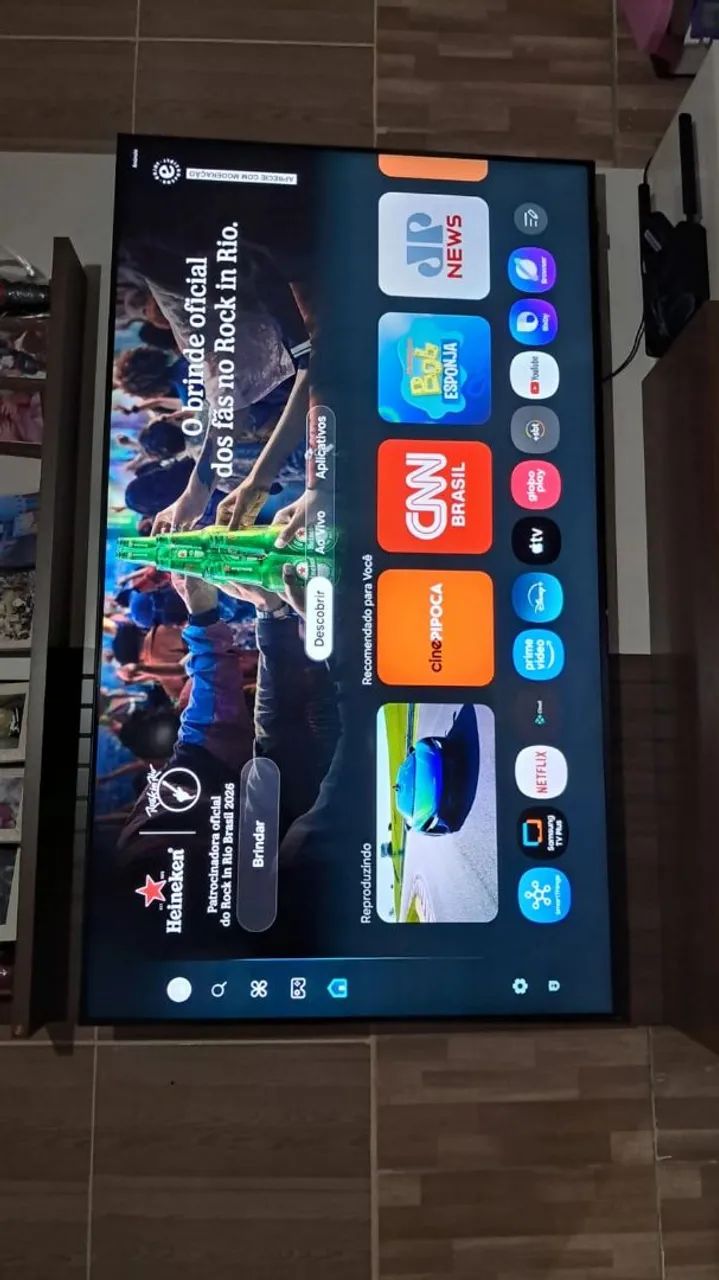 Vende-se uma TV de 65 polegadas smart  - Foto 2