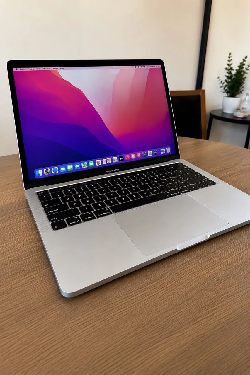 VENDO MacBook Pro 13" 2022 M2 - Prata | Original 