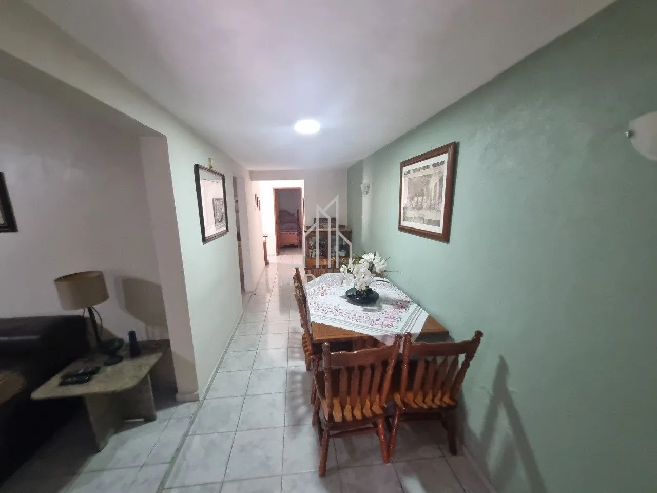 Casa em interlagos 02 quartos 02 vagas e quintal - Foto 5