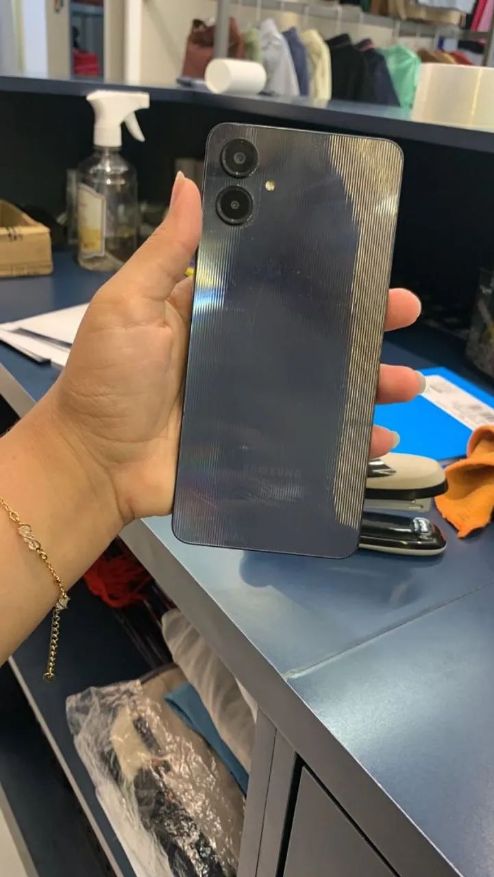 SAMSUNG A06 - Foto 2