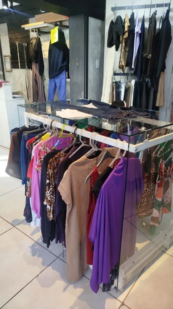Vende se loja completa com luminárias móveis .... - Foto 2