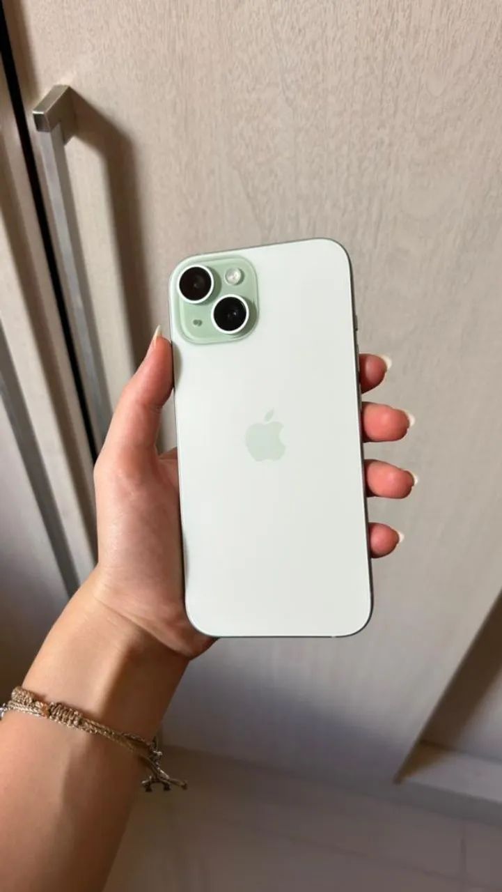 iPhone 15 - Verde Água - 256 GB  - Foto 4