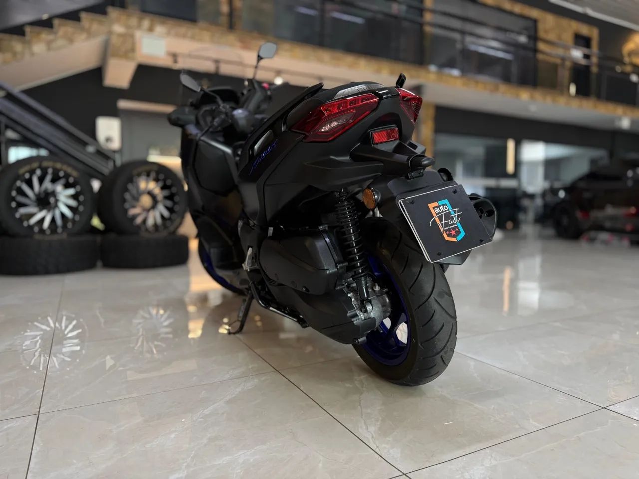 Yamaha Xmax 300 connected abs 2026 - Foto 4