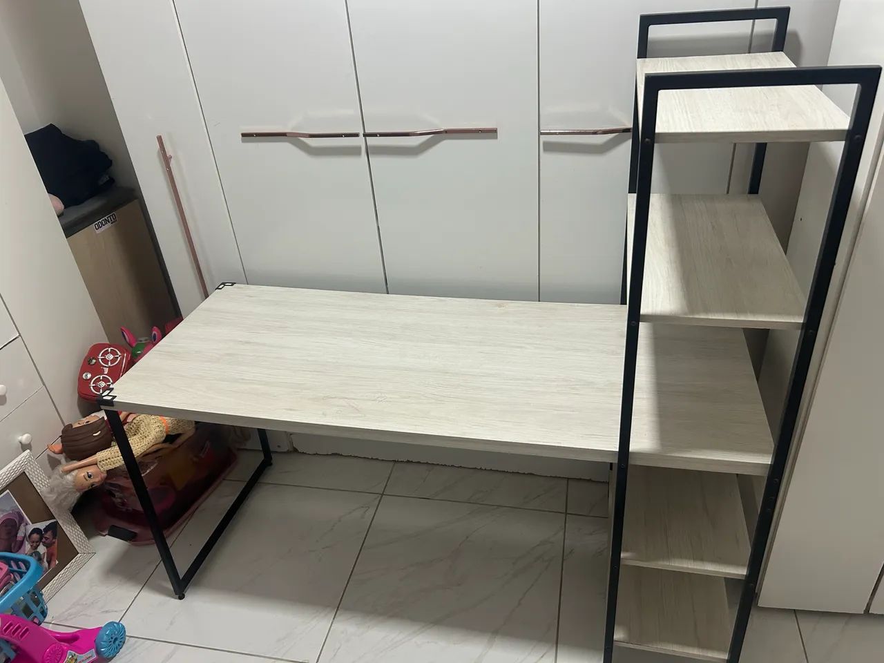 Mesa de estudos  - Foto 5