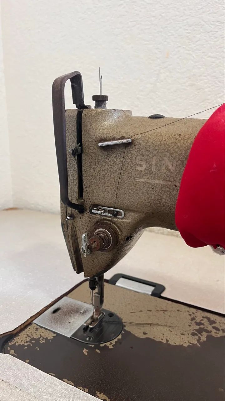 Máquina reta  - Foto 2