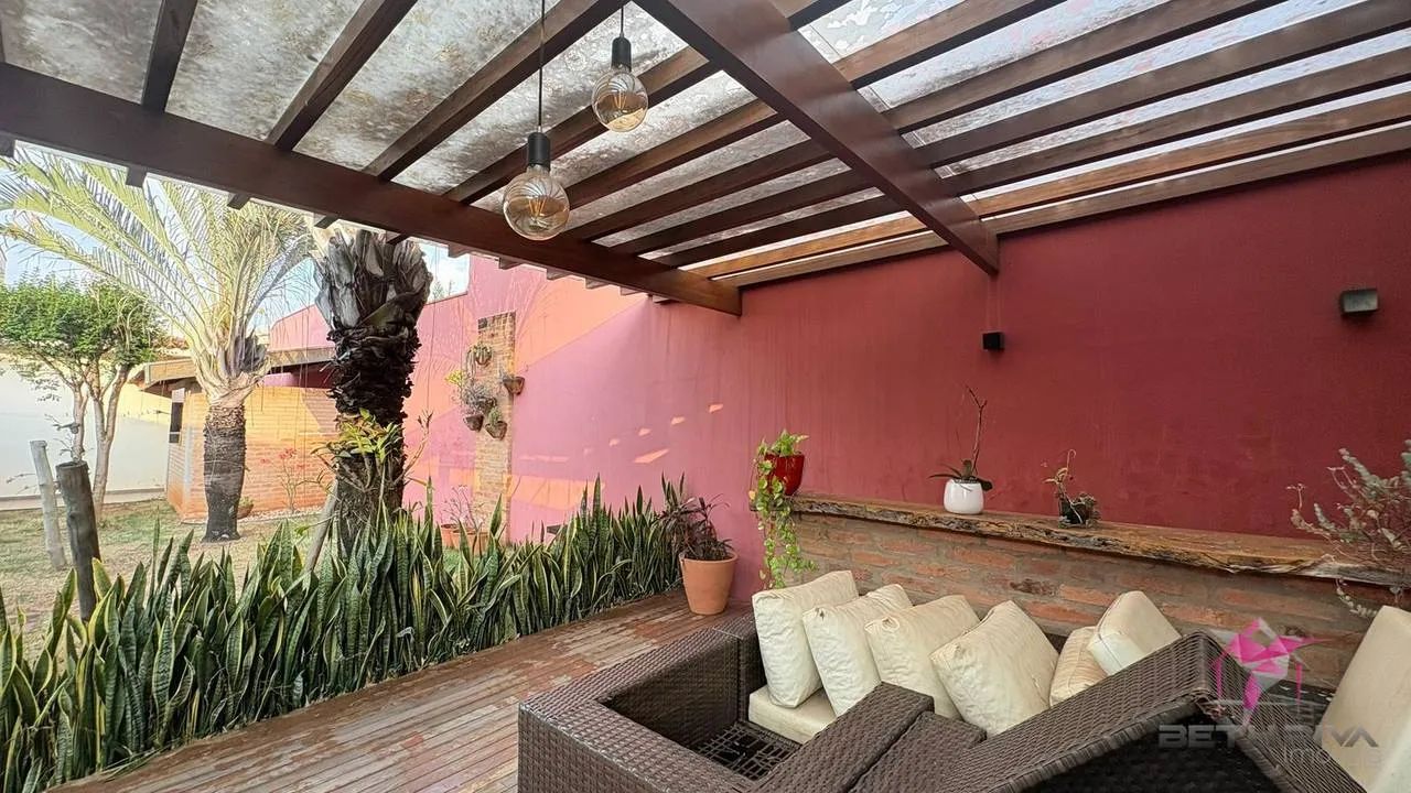 Casa no Centro | Suíte com Closet + Espaço Gourmet e Deck - Foto 3