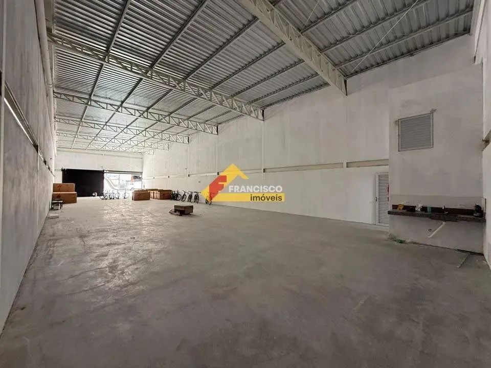 Loja para aluguel, 4 vagas, Centro - Divinópolis/MG