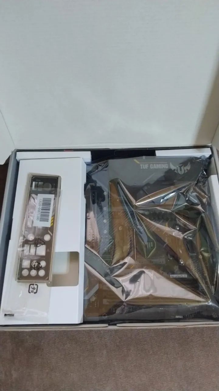 Placa mãe AM4 Asus X-570 Plus Wi-Fi. - Foto 2