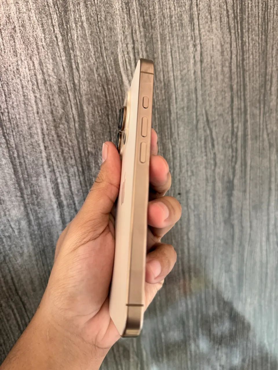 iPhone 16 pro 128 - Foto 2