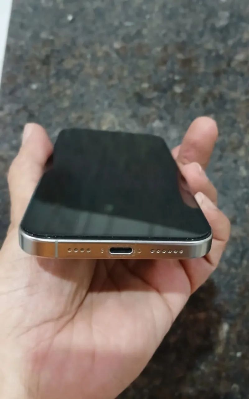 iPhone 16 pro max - Foto 3