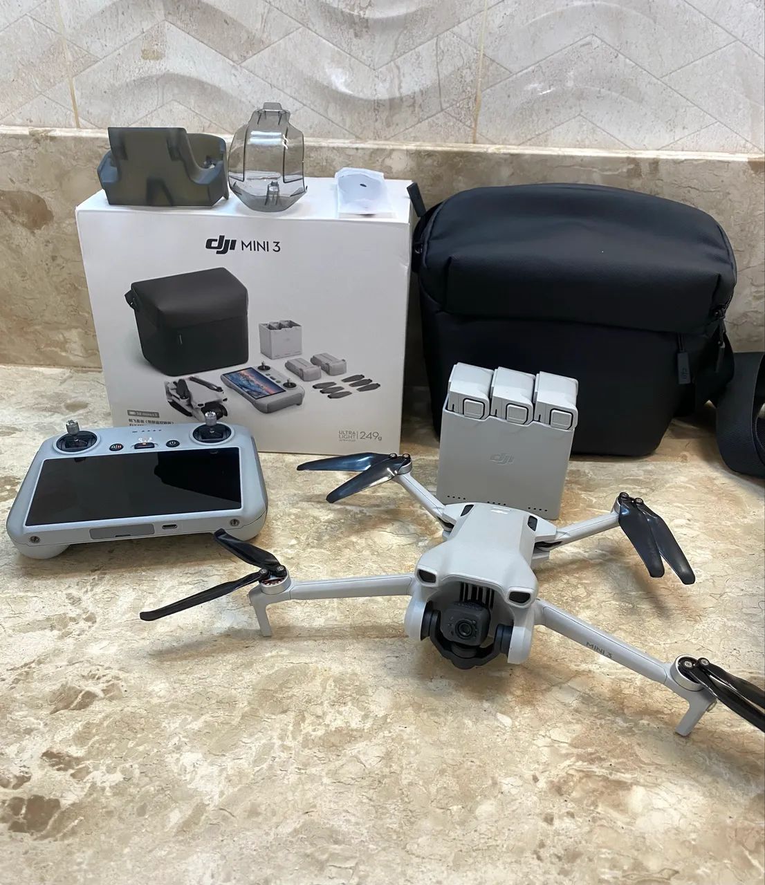 Drone Dji Mini 3 Fly More Combo - Foto 4
