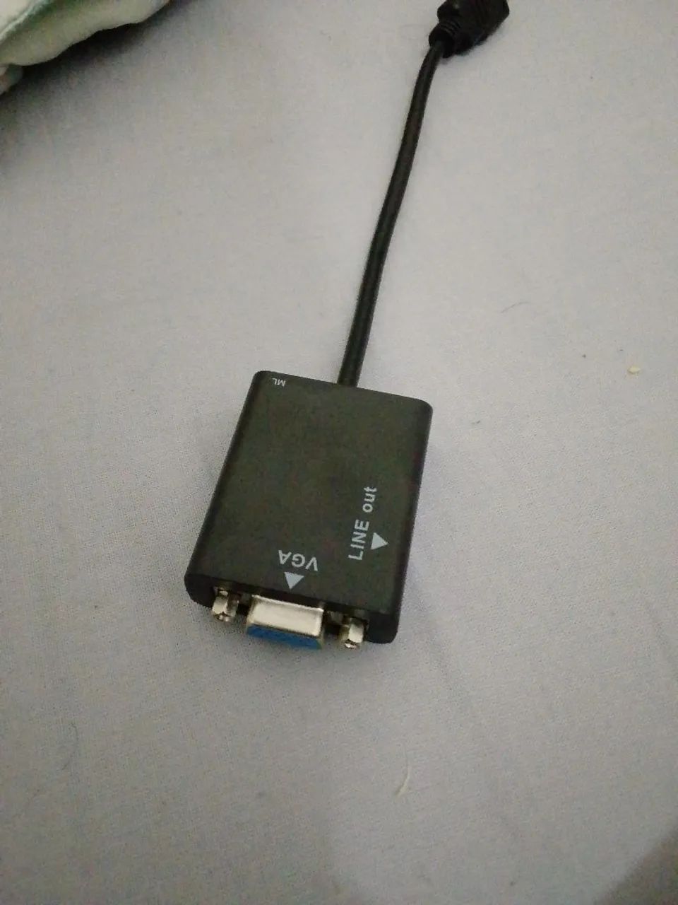adaptador/conversor HDMI para VGA.