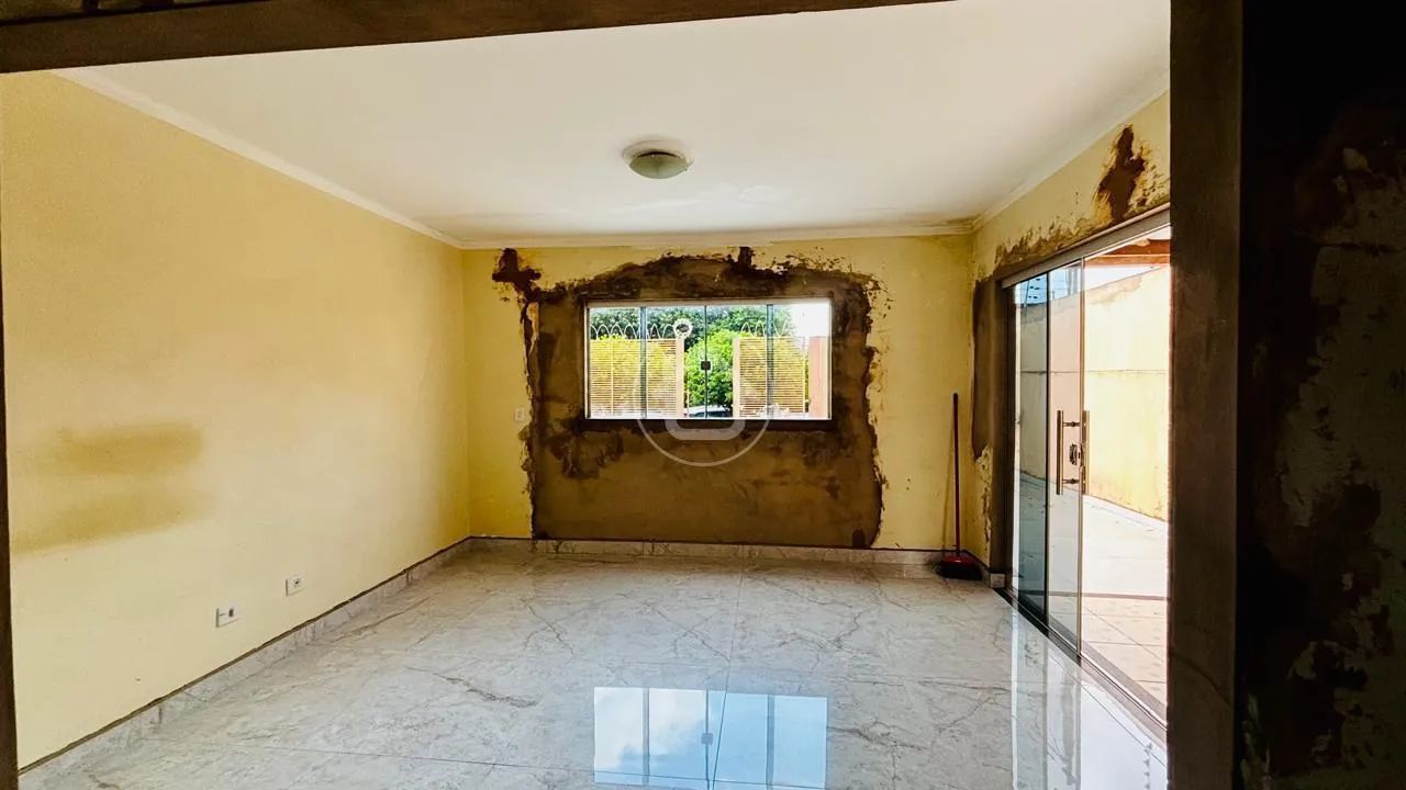 CASA COM MUITO ESPAÇO DE QUINTAL - Foto 3
